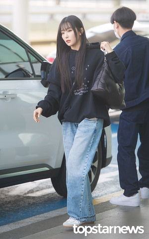 레드벨벳 슬기, ‘등장부터 연예인 포스’ (김포공항 출국) [HD포토]