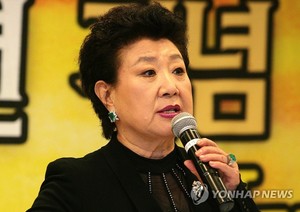 "연예인 &apos;끼&apos; 타고난 가요계 왕언니"…현미 별세에 가요계 애도