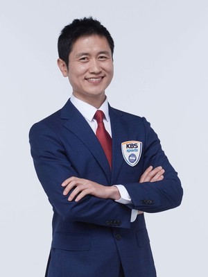 이영표, 5년만 KBS 해설위원 "재미있는 축구 소개"