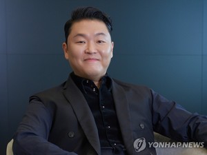 싸이, 보령·여수 &apos;흠뻑쇼&apos;에 국군 장병 무료 초청