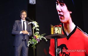 최순호 수원FC 단장 "아약스가 롤모델…평균 연령 27세 맞춰야"