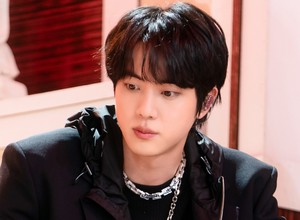 [BTS News] “노래하는 유명한 JIN” 방탄소년단 진, 프랑스 간 ‘뭉뜬리턴즈’에서 증명한 ‘폭발적인 전세계 인기’