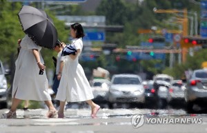 금요일 남부 내륙은 한낮 32도 &apos;불볕더위&apos;…오존 농도 &apos;나쁨&apos;(내일 날씨)