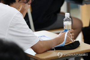 2023년 7월 고3 모의고사 실시, 전년도 국어-수학 등급컷 보니?