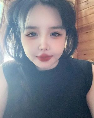 &apos;2NE1&apos; 박봄, 셀카로 전한 근황…"몰라보겠네"