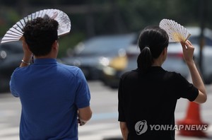 전국 무더위·열대야 계속…곳곳 소나기(오늘 날씨)