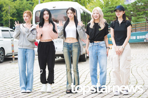 있지(ITZY), ‘CAKE로 컴백한 있지’ (이은지의 가요광장 출근길) [HD포토]