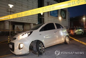 분당 서현역 &apos;묻지마 칼부림&apos; 20대, 차량으로 덮친 후 남녀노소 안 가리고 무차별 범행…중상자만 12명