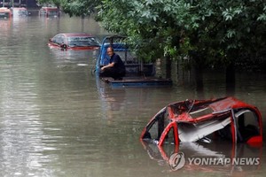 중국, 일주일간 내린 폭우로 111명 사망·실종…이재민 517만명