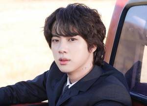 [BTS News] 방탄소년단 진, &apos;디 애스트로넛&apos; 스포티파이 2억 1400만 돌파..&apos;끝나지 않을 히스토리&apos;