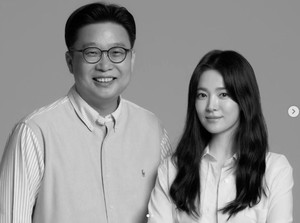 서경덕, 송혜교와 또 의기투합…하와이 내 한국 독립운동 안내서 1만부 기증