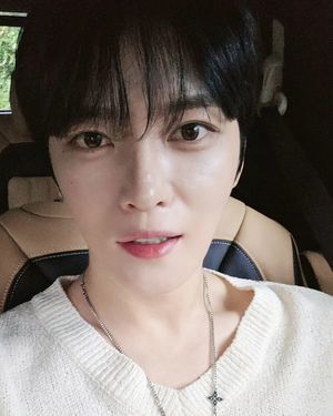 김재중, 나이 안 믿기는 근황…뱀파이어 비주얼 인증