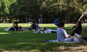 이슬 맺히는 &apos;백로&apos;…전국 맑고 일교차 커(오늘 날씨)