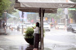 월요일, 내륙 중심 낮 기온 30도 안팎…곳곳 소나기(오늘 날씨)