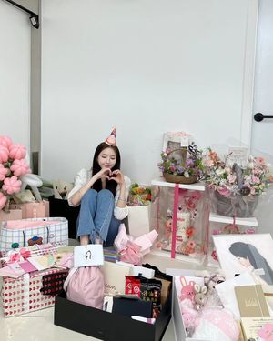 ‘정현규♥’ 성해은, 생일카페 이벤트→팬들과 만남 공개…“5백 명 넘게 방문”