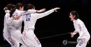 [1보] 한국 펜싱 여자 에페, 21년 만에 AG 단체전 우승…최인정 2관왕