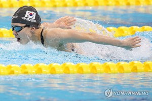 [아시안게임] 한국 혼성 혼계영서 3위…황선우, 첫 AG에서 메달 5개 수확