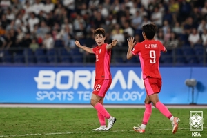 [아시안게임] 한국 여자축구, 홍콩 대파…8강서 &apos;남북 대결&apos;