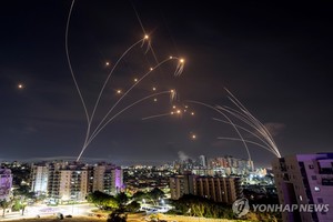 이스라엘-하마스 전쟁 이틀째 남부서 교전 중, 헤즈볼라는 북부에 포격…사상자 4천200여명