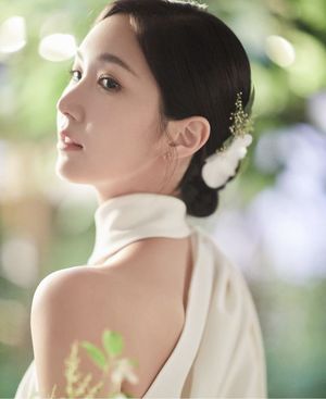 에이핑크 출신 홍유경, 14일 결혼…"예쁘게 살겠다"