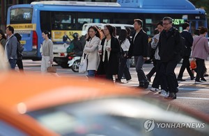 토요일 아침 기온 &apos;뚝&apos;…강한 바람까지 불어 추워(오늘 날씨)