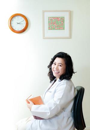 "전 국민 가스라이팅…" 오은영 박사 금쪽이 육아법에 소아과 의사 비판