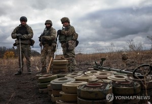 우크라, 겨울 코앞 반격 지속…러 방어에 고전(러시아 우크라이나 전쟁)