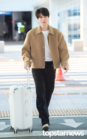 이동욱, ‘싱가포르로 떠나는 출국길’ (인천공항 출국) [HD포토]