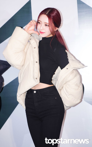 있지(ITZY) 유나, ‘CG가 아니라고는 믿기 어려운 몸매’ (코오롱스포츠 포토월) [HD포토]