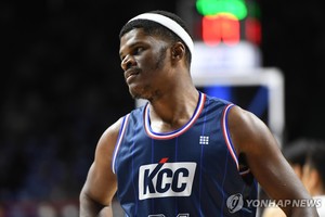 &apos;금쪽이&apos;가 된 컵대회 MVP…KCC 새해 소망은 존슨의 &apos;성장&apos;