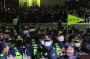 민주노총과 한국노총 내일 각각 서울 도심과 여의도에서 대규모 집회…총 30만명 집결 목표