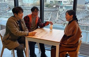 방은희·강두 &apos;영화로 만들려고&apos; 촬영 시작…내년 하반기 공개