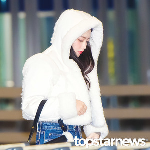 레드벨벳(Red Velvet) 예리, ‘겨울 소녀 김예림’ (인천공항 출국) [HD포토]