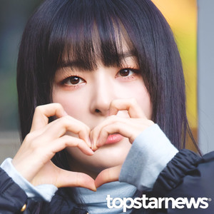 레드벨벳(Red Velvet) 슬기, ‘반짝이는 유리구슬 눈동자’ (뮤직뱅크 출근길) [HD포토]