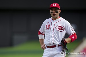 오타니 빈자리 보토로 채울까…&apos;울며 겨자 먹는&apos; MLB 에인절스