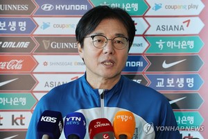 &apos;난파선&apos; 한국 축구대표팀 임시 선장에 황선홍 U-23 감독