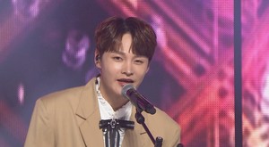 박서진, &apos;트롯 챔피언&apos; 사전투표 1위… 2023년 마지막 생방송