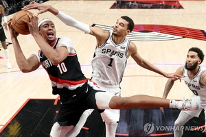 NBA 웸반야마 30득점…샌안토니오 5연패 탈출 견인