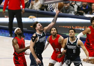 돈치치 41득점+어빙 29점…NBA 댈러스, 포틀랜드 완파