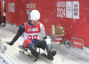 [청소년올림픽] 경기 첫날부터 평창은 &apos;눈의 왕국&apos;…일부 일정 변경도