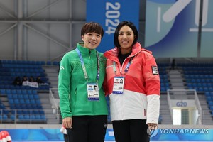 [청소년올림픽] 이상화·고다이라, 평창올림픽 경기장서 재회 "울컥했다"