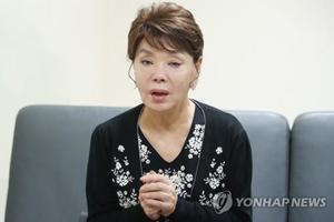고소당한 김수미 모자 "우리가 피해자…법정서 다툴 것"