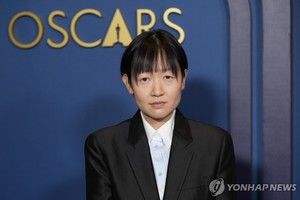 [속보] 셀린 송 감독 &apos;패스트 라이브즈&apos;, 아카데미 작품상 후보