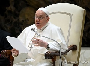 교황, 전세계 지도자들에게 "전쟁 종식 간청"
