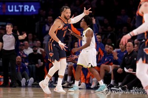 NBA 뉴욕, 유타 꺾고 8연승…30년 만에 월간 최고 성적