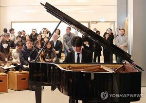 임윤찬·베를린필도 티켓전쟁 없이…공연장 밖서 즐기는 클래식