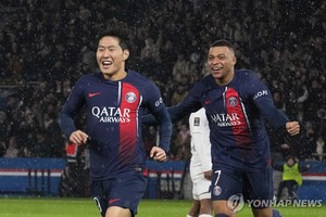 이강인 생일 챙긴 PSG 음바페…"축하해 내 동생"