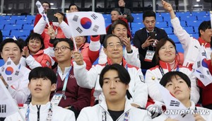 한총리, 동계청소년올림픽 마무리 현장 방문…IOC 위원장 환담