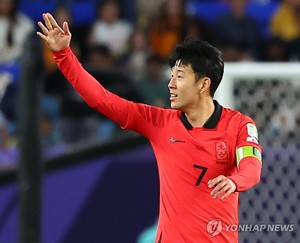 &apos;좀비축구&apos; 클린스만호, 아시안컵 4강 진출…호주에 2-1 연장승(종합)