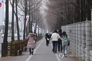 전국 대체로 흐려…새벽까지 내륙 곳곳 눈발(내일 날씨 예보)